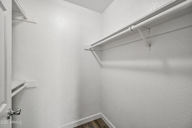 Building Photo - 3262 W Angela Dr