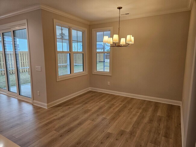 Building Photo - 4 bedroom, 3.5 bath Hampstead home in Magnolia Reserves Community