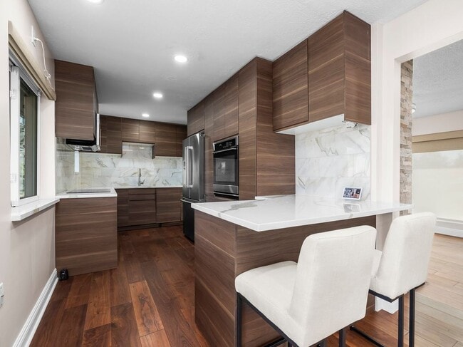 Building Photo - 2885 E Loran Heights Dr