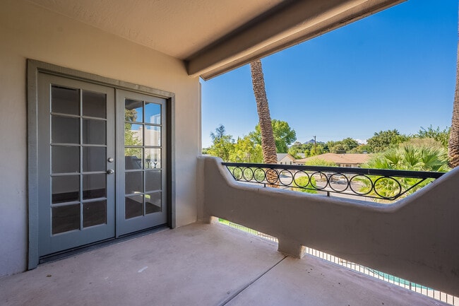 Building Photo - 3640 N 38th St