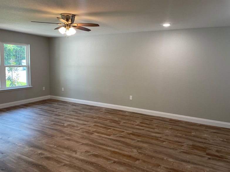 Building Photo - 6868 Trailride N