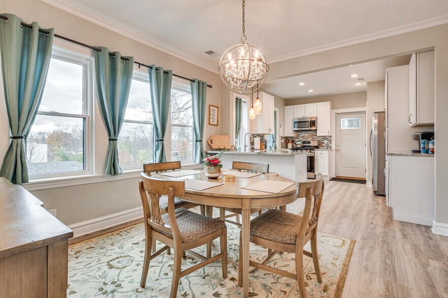 Building Photo - 1538 Fowler Ave