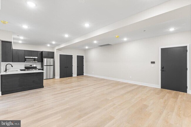 Building Photo - 1903 Jackson St