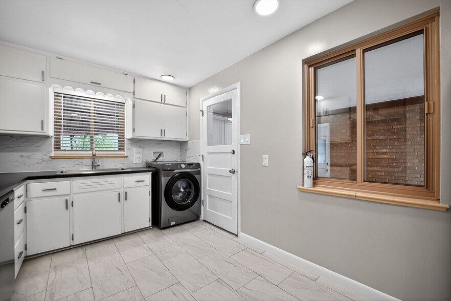 Building Photo - 11111 E Montview Blvd