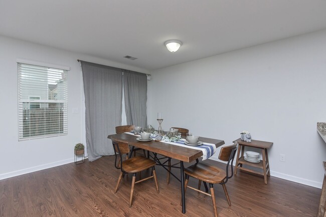 Building Photo - Modern Comfort in a Quiet Cul-de-Sac – 3 B...