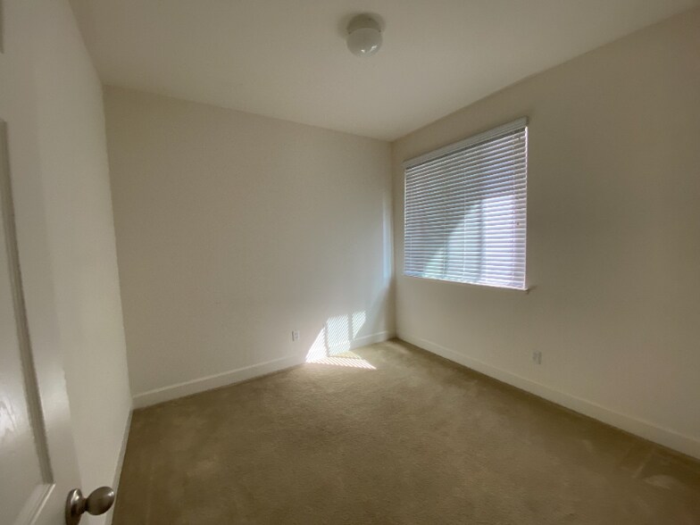 Building Photo - 3139 Flagler Way