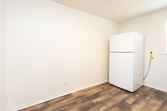 Building Photo - 4471 E Boston Dr