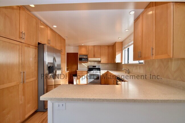Building Photo - Rare Lagoon Front Property in Corte Madera...