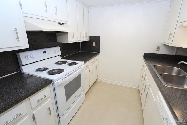 Building Photo - 6322 Harvard Ct