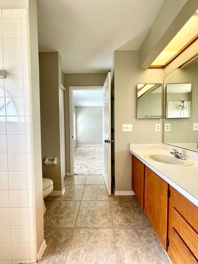 Building Photo - GREAT 3/2 HOME IN OVIEDO STILLWATER SUBDIVISION