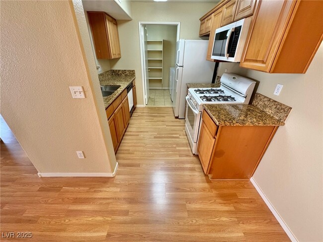 Primary Photo - 7885 W Flamingo Rd
