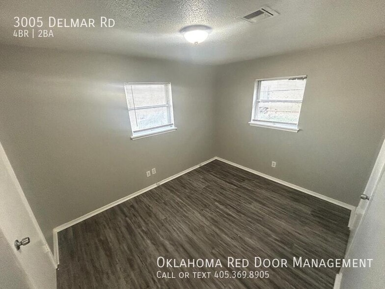 Building Photo - 3005 Delmar Rd