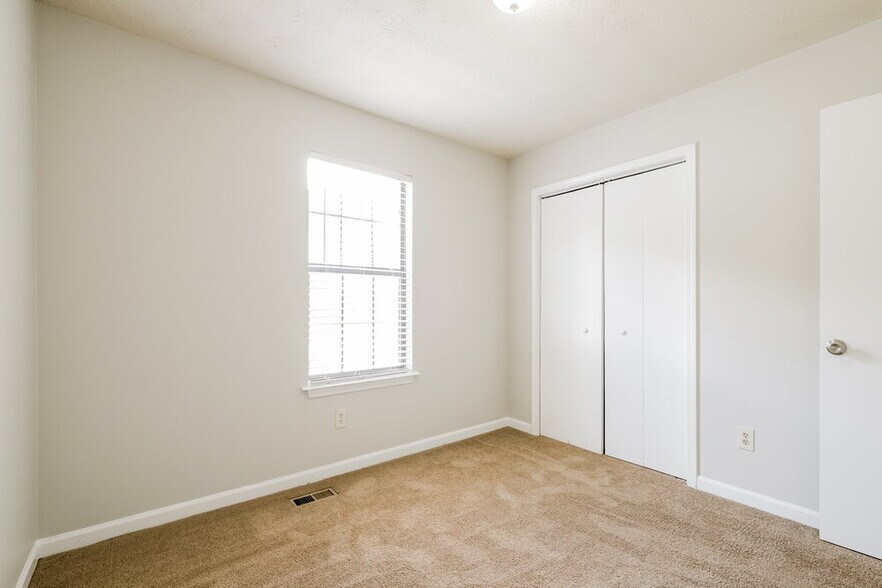 Building Photo - 6230 Littleton Dr