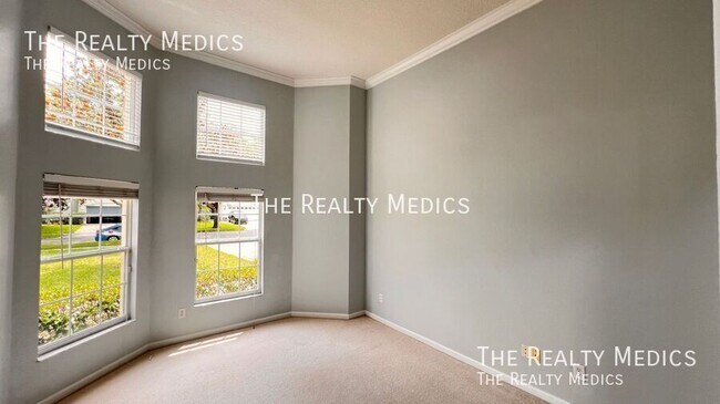 Building Photo - 10319 Willow Ridge Loop