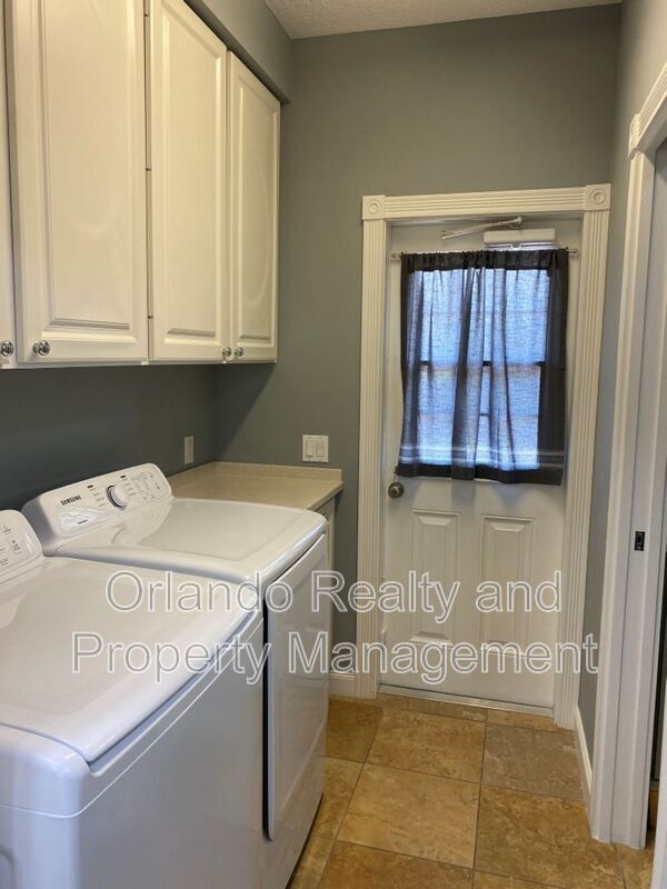 Building Photo - 1567 Napoli Dr W