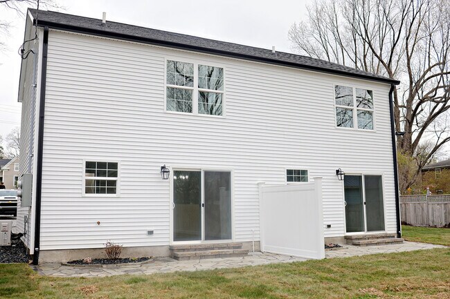 Building Photo - 217 Quince Alley