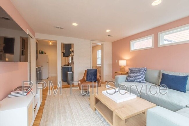 Building Photo - 2602 Acklen Ave