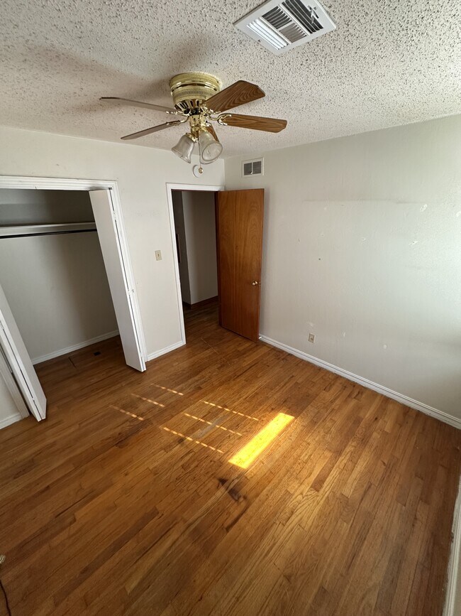 Building Photo - 1626 NW 27th St