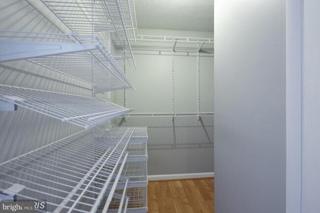 Building Photo - 7706 Havenside Terrace