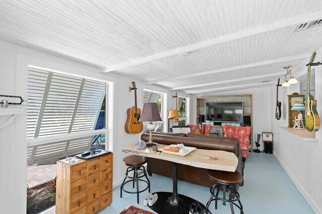 Building Photo - 430 N Ocean Breeze