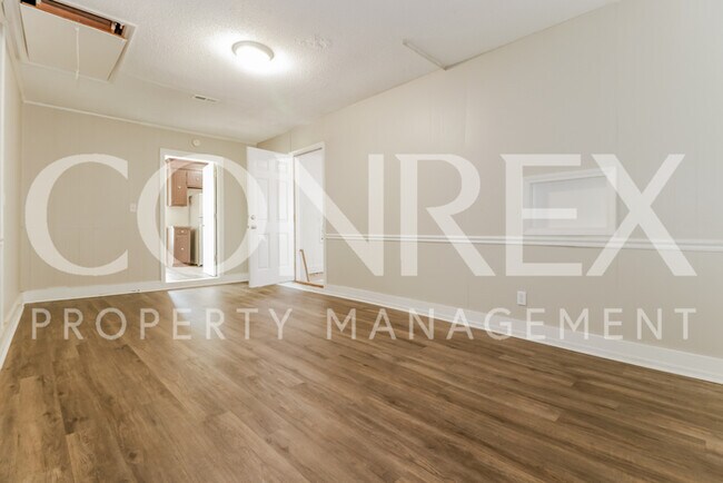 Building Photo - Recently Renovated 3 Bedroom Home in Charl...