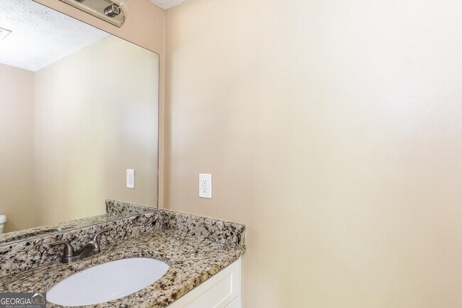 Building Photo - 164 Marsh Glen Dr