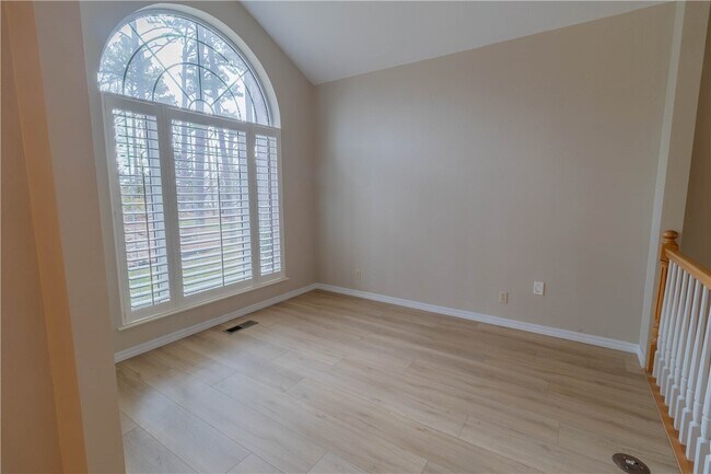 Building Photo - 20781 Low Gap Rd