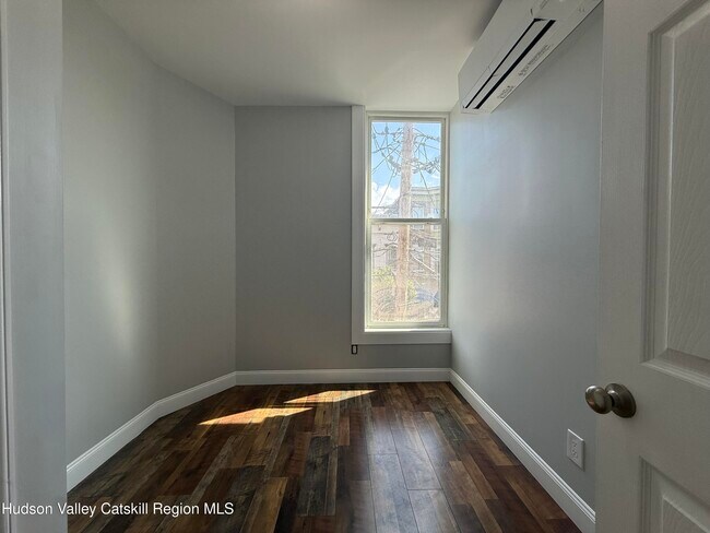 Building Photo - 110 Partition St