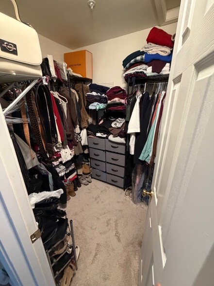 Building Photo - 46956 Courtyard Sq