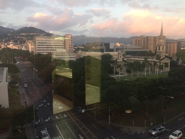 Building Photo - Beautiful & Convenient Punahou/Makiki 3-BR, 2-BA, 2-Parking