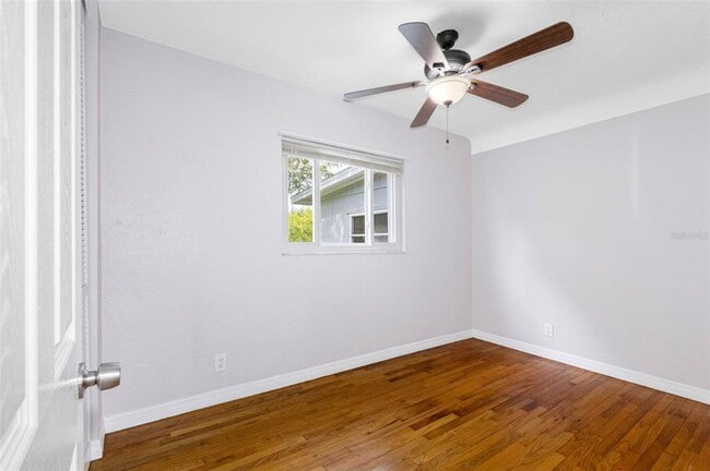 Building Photo - 4320 Yardley Ave N