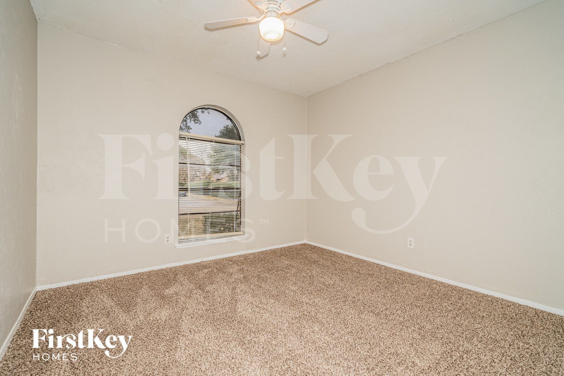 Building Photo - 6403 Redwood Ln