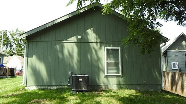 Building Photo - Newer Build - 3 bed -2bath Home in Indepen...
