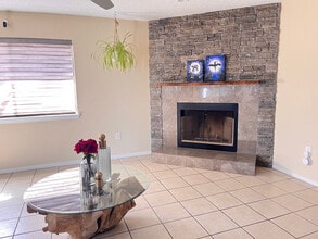 Building Photo - 1817 Ed White Way