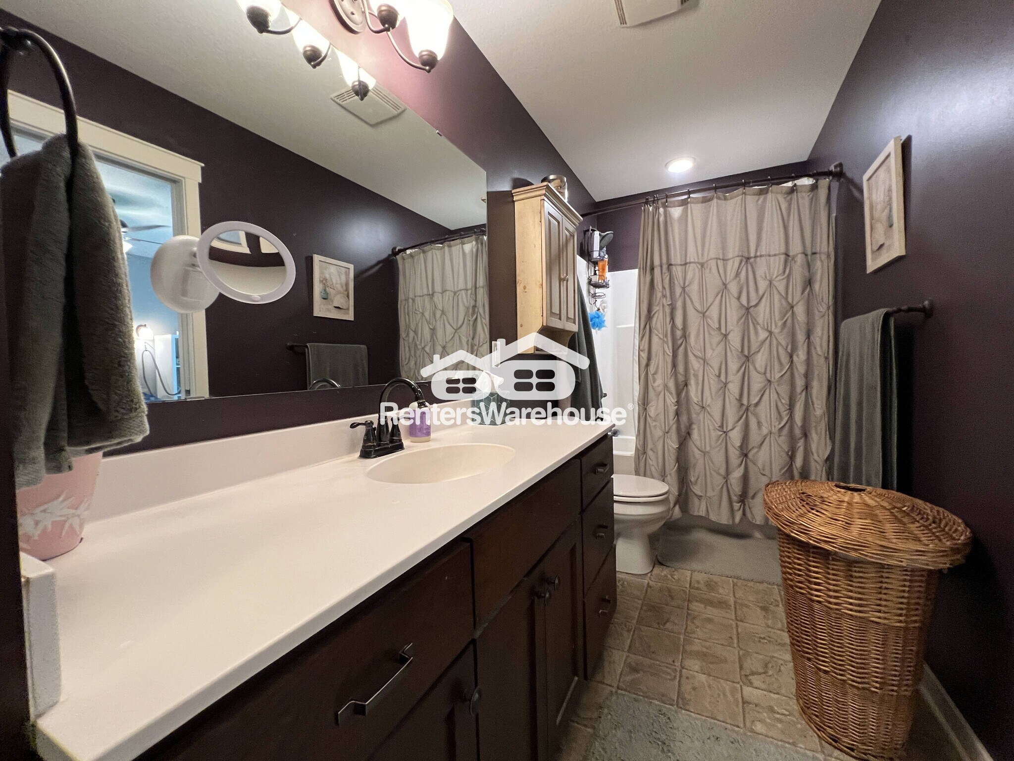 Building Photo - 1236 1st St