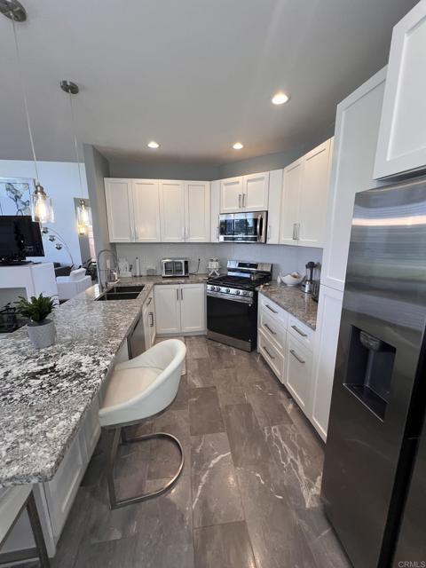 Building Photo - 2457 La Costa Ave