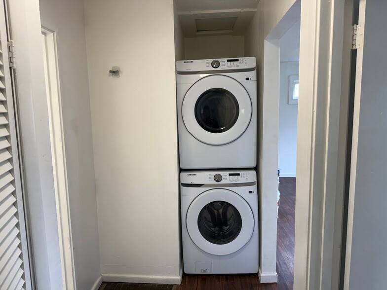 Building Photo - 41 Mary Hadge Dr