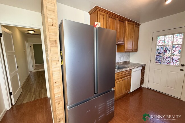 Building Photo - 3-Bedroom, 1-Bathroom Home with Large Yard & Garage in South San Francisco
