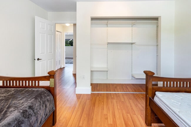 Building Photo - 9703 SW 142nd Ct