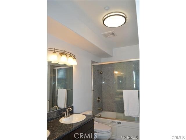 Building Photo - 408 Avenida Santa Barbara