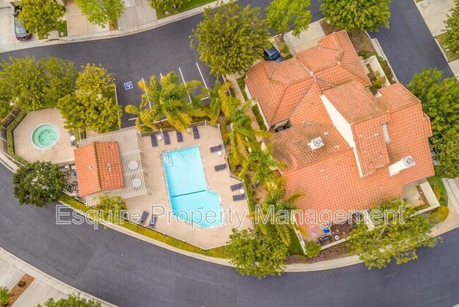 Building Photo - 1351 El Lazo Ct