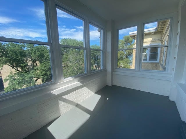 Building Photo - 1055 W Columbia Ave