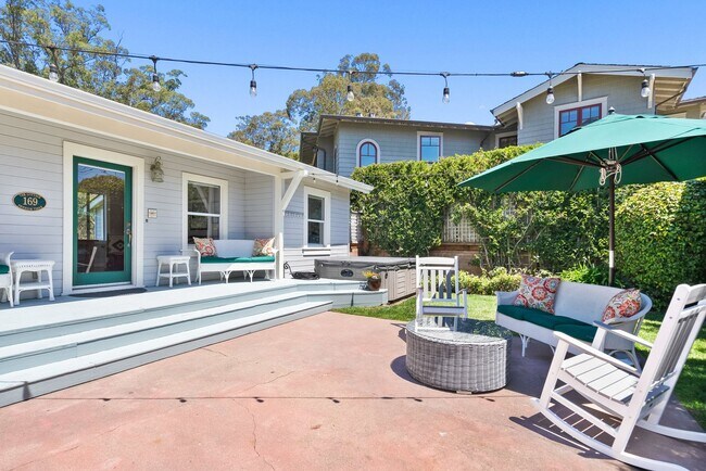 Building Photo - Oceanfront Paradise - 1BR/1BA w/ Additional Sleeping areas  Monthly Rental in Santa Cruz!  Fully ...