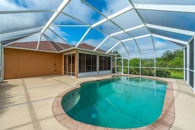 Building Photo - 3561 22nd Ave NE