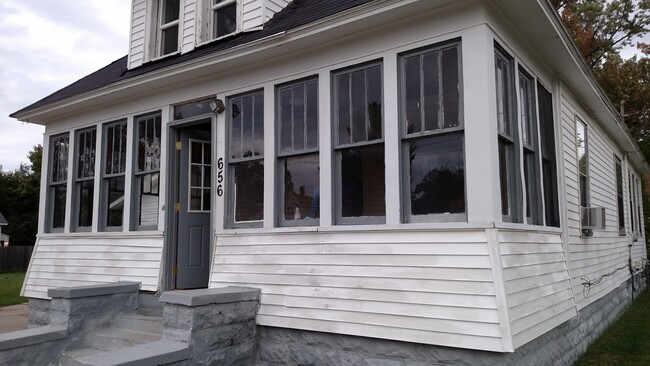 Primary Photo - Very Nice! 2BR/1BA Home - Excellent Muskeg...