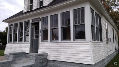 Building Photo - Very Nice! 2BR/1BA Home - Excellent Muskeg...
