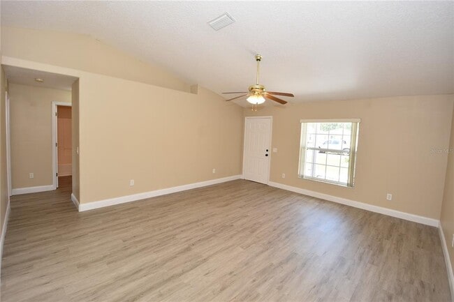 Building Photo - 16 Richland Ln