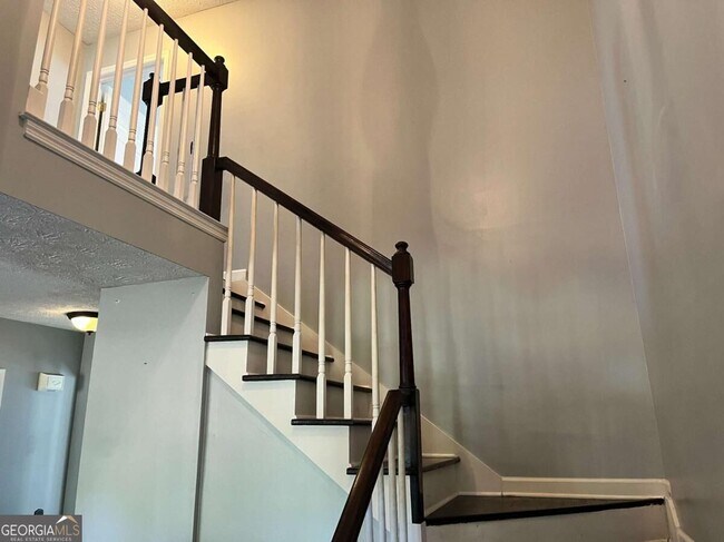 Building Photo - 30 Candlewood Ct