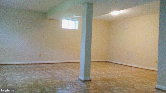 Building Photo - 4009 Weller Rd