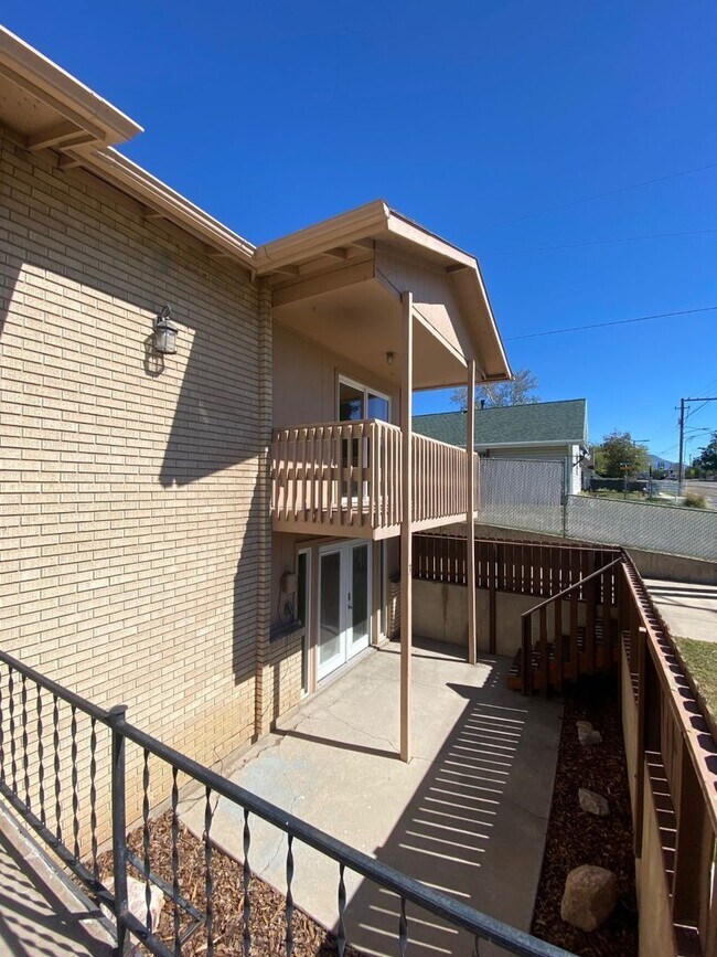 Primary Photo - Spacious 2-Bedroom Home in Roy! $350 Off o...